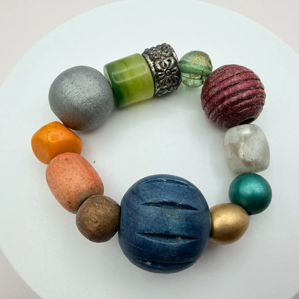 Vinatge‎ Y2K Artisan Bead Bracelet Featuring Central Blue Bead Statement Jewelry